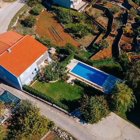 Διαμέρισμα Ana Kamenmost